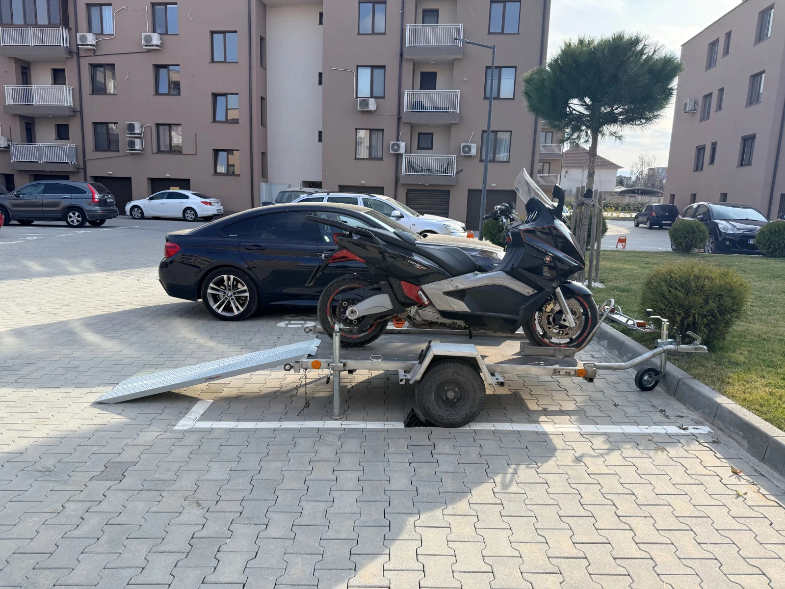 За автомобил Humbaur За мотор