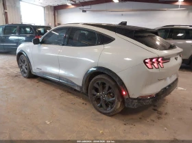 Ford Mustang Mach-E Premium, снимка 3