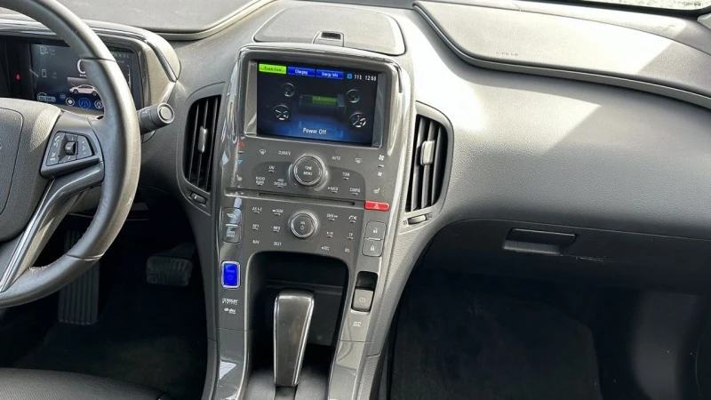 Chevrolet Volt Premier, снимка 9 - Автомобили и джипове - 47335348