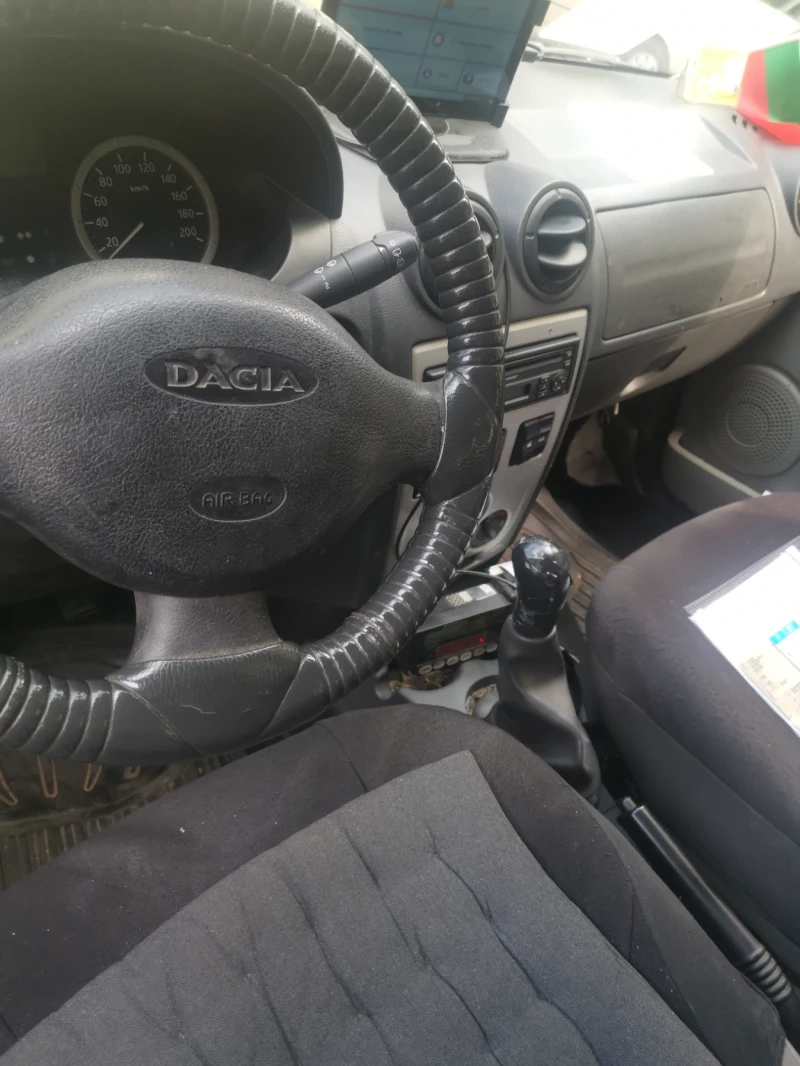 Dacia Logan 1.6, снимка 7 - Автомобили и джипове - 47256033