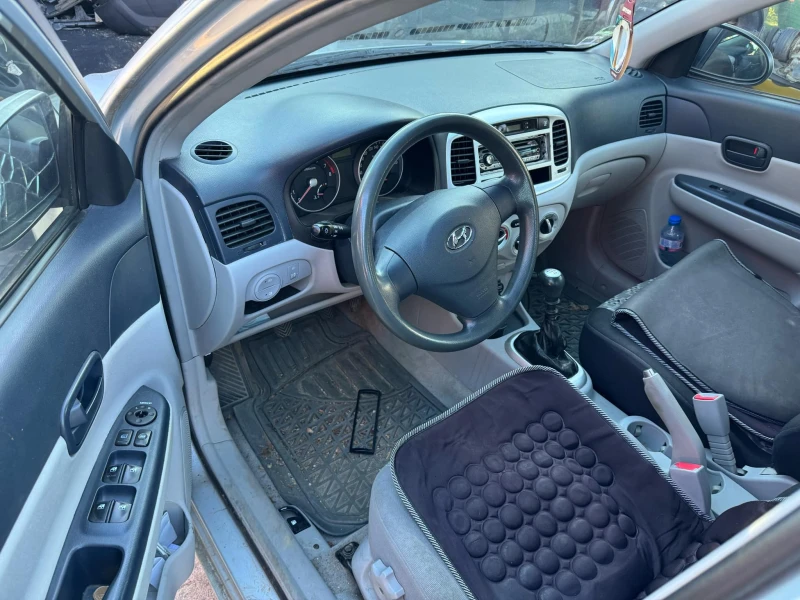 Hyundai Accent 1.4, снимка 4 - Автомобили и джипове - 48863999