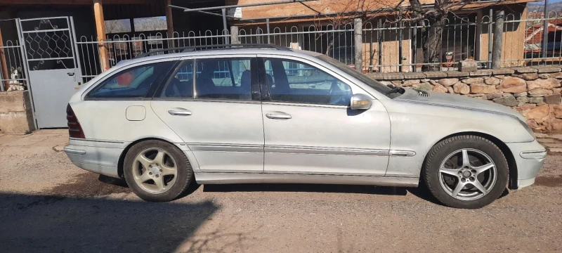 Mercedes-Benz C 270, снимка 3 - Автомобили и джипове - 49036080