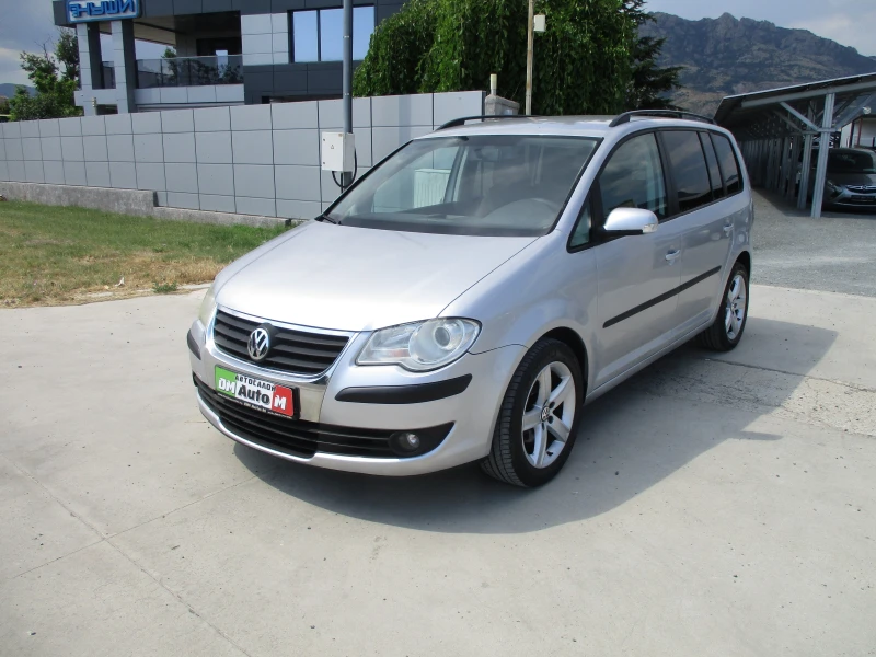 VW Touran 1.6/БЕНЗИН/102кс./6+ 1МЕСТА/КАТО НОВА, снимка 8 - Автомобили и джипове - 50915466