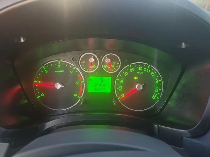 Ford Connect 1.8 TDCi , снимка 15 - Автомобили и джипове - 51726436