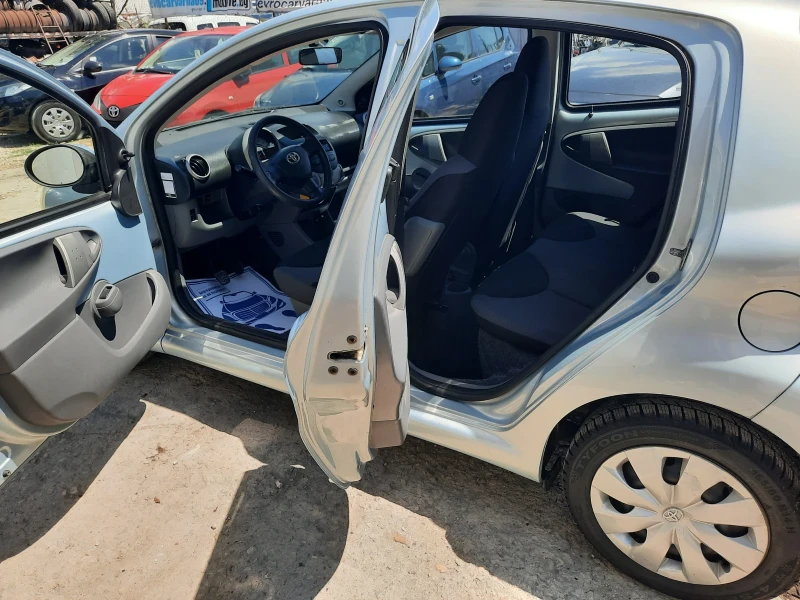 Toyota Aygo 2008ма КАТО НОВА, снимка 6 - Автомобили и джипове - 51997996