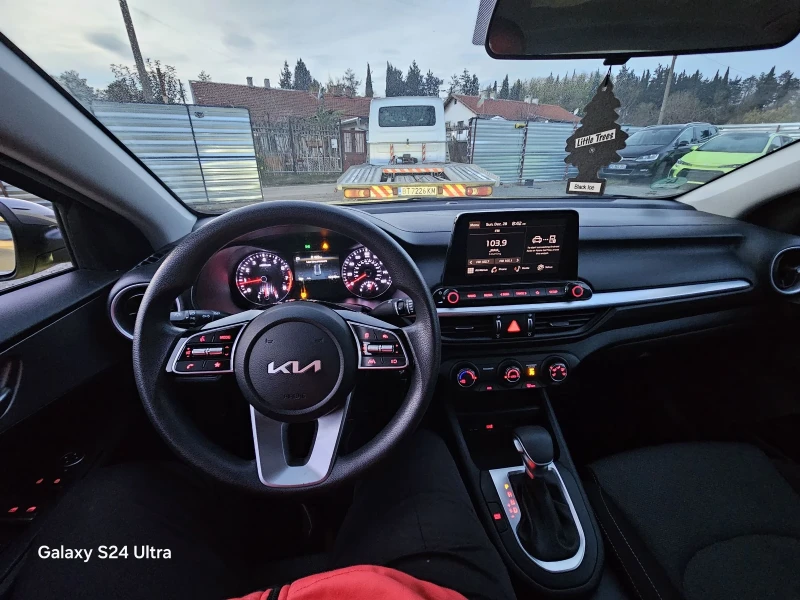 Kia Ceed Бензин, снимка 9 - Автомобили и джипове - 52202580