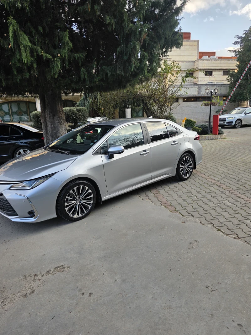 Toyota Corolla 1.8 executive plus, снимка 3 - Автомобили и джипове - 52510378