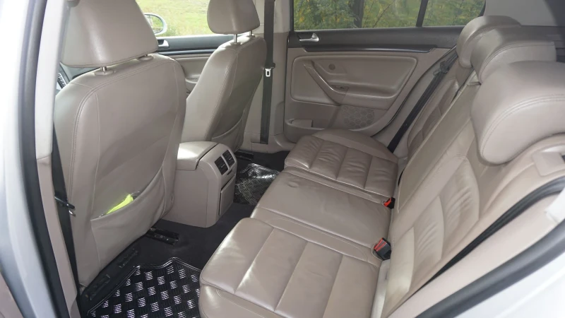 VW Golf, снимка 5 - Автомобили и джипове - 52752271