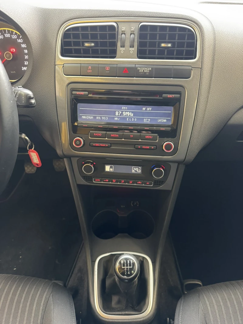 VW Polo  1.6TDI 105к.с., снимка 10 - Автомобили и джипове - 52890966