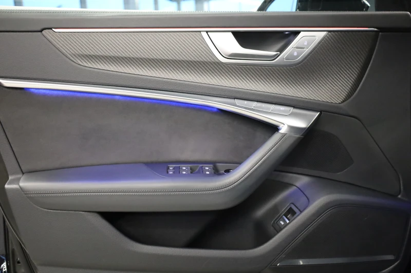 Audi Rs6 CERAMIC BRAKE* B&O* EXCLUSIVE* 360* , снимка 14 - Автомобили и джипове - 53012867