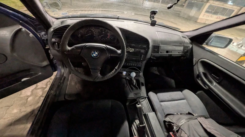 BMW 325 TDS, снимка 9 - Автомобили и джипове - 53286465