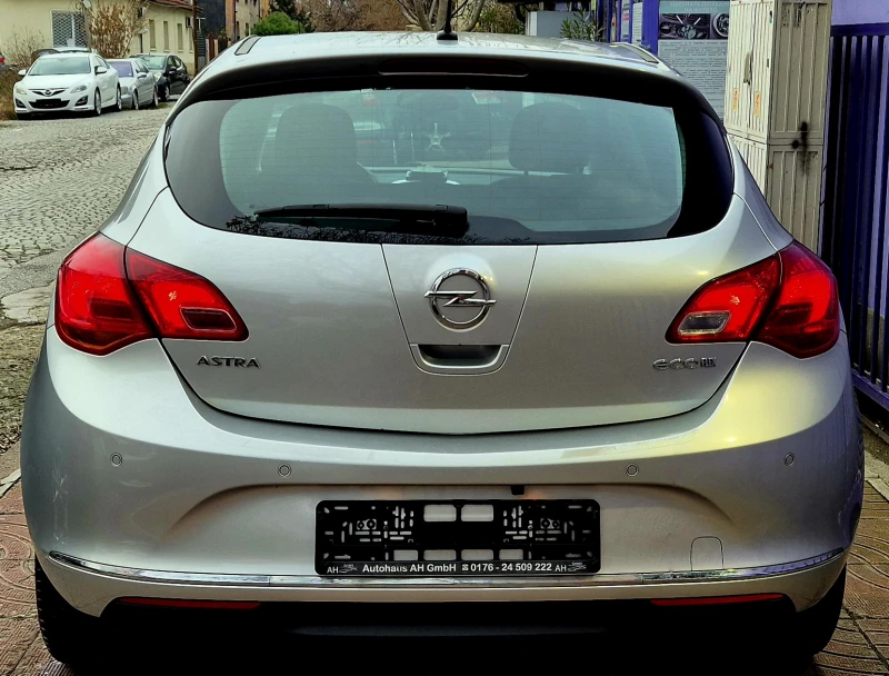 Opel Astra 1.4i-FACE-LIFT-верига-COSMO EDITION , снимка 8 - Автомобили и джипове - 53288659