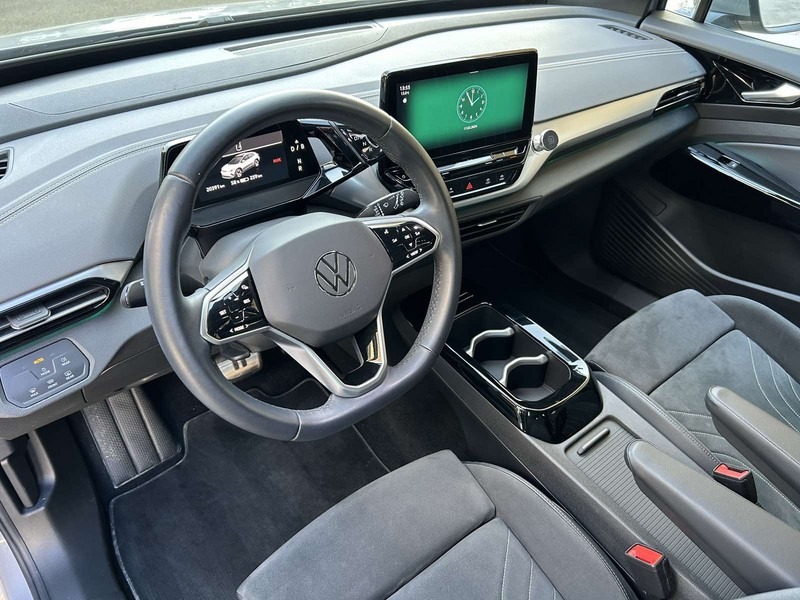 VW ID.4 Pro Performance, снимка 8 - Автомобили и джипове - 44371507