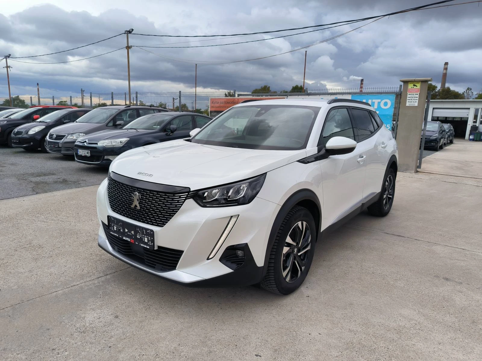 Peugeot 2008 1.5d-Navi-Kamera-Automat-Euro-6D-Keyless, снимка 1