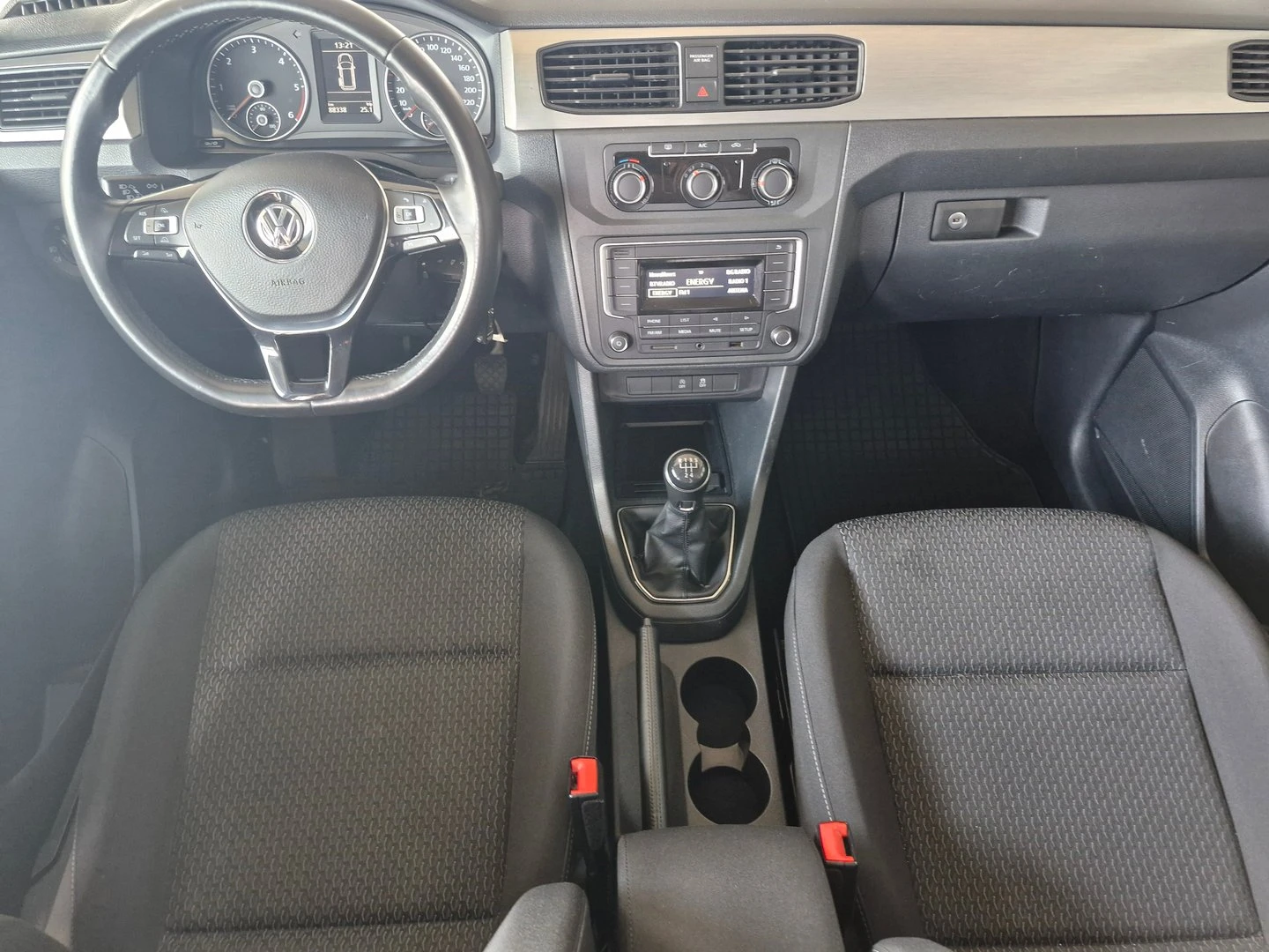 VW Caddy Trendline TDI BMT 5 места - изображение 6