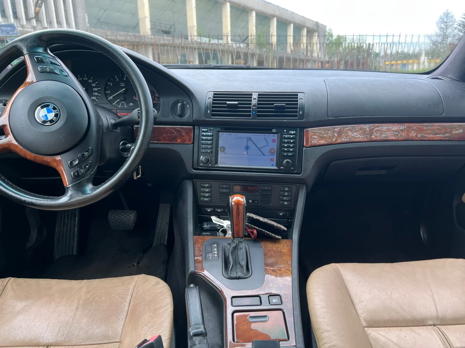BMW 520  - изображение 6
