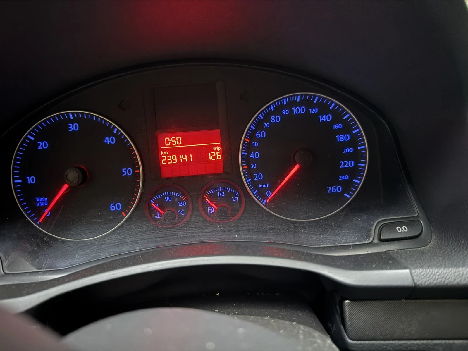 VW Golf 1.9 90 TDI | Mobile.bg — изображение 12