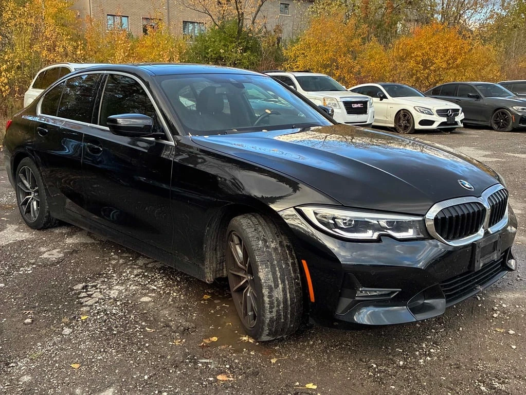 BMW 330 * 330i xDrive * CARFAX * БЕЗ ПЪРВОНАЧАЛНА ВНОСКА - изображение 3