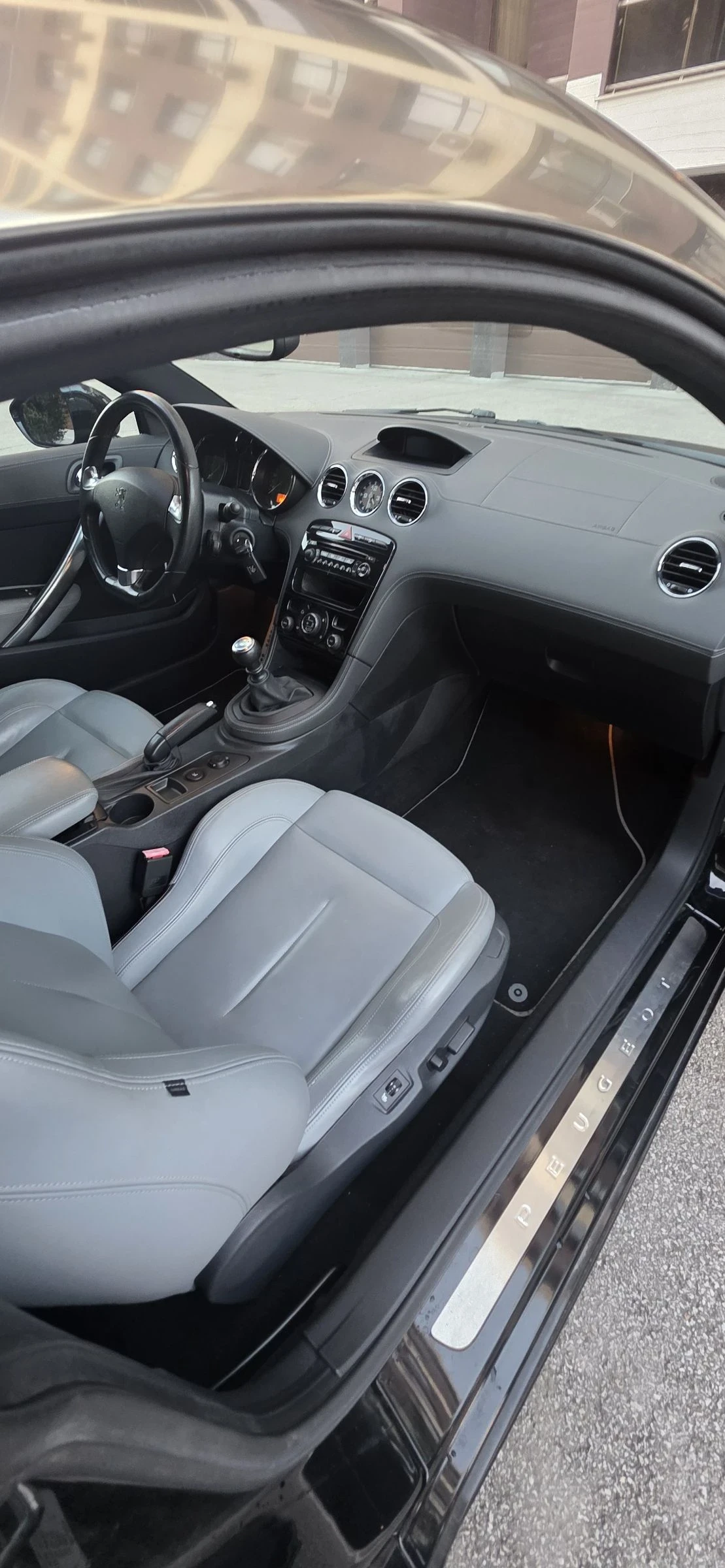 Peugeot RCZ 1.6 TURBO - изображение 10