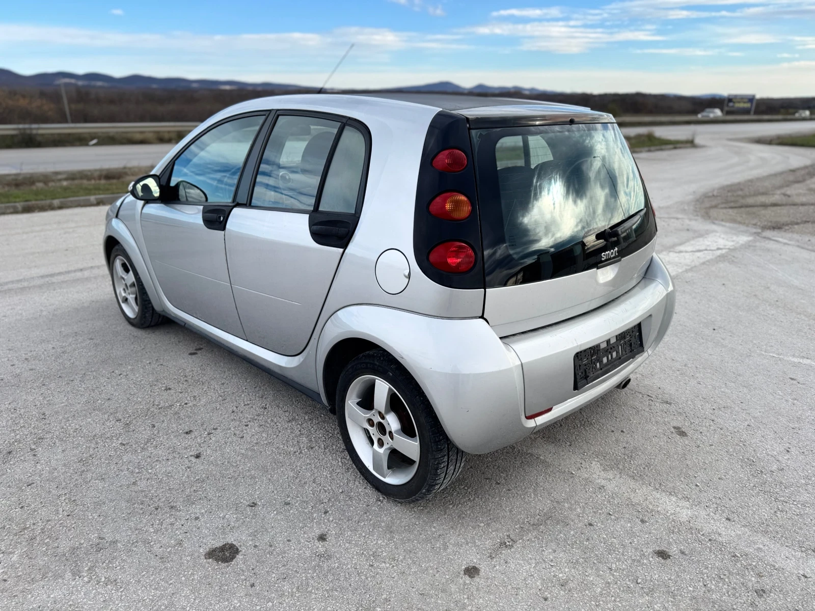 Smart Forfour 83 500 КМ - изображение 4