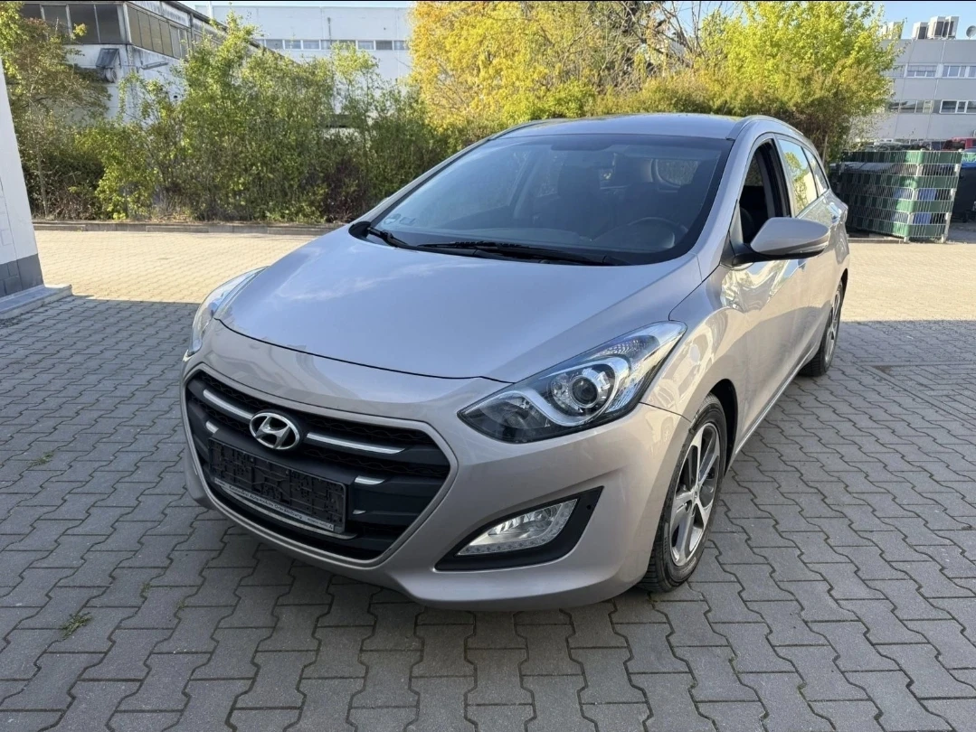 Hyundai I30 CW Blue Trend, снимка 2 - Автомобили и джипове - 54518915