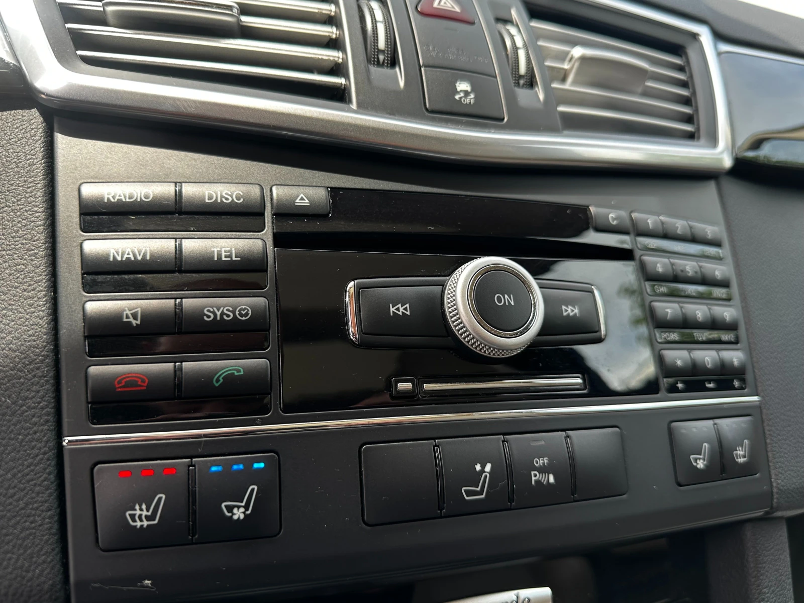 Mercedes-Benz E 350 3.0d 231 к.с./ГАРАНЦИЯ ОТ КЕНТАВЪР, снимка 14 - Автомобили и джипове - 54616193