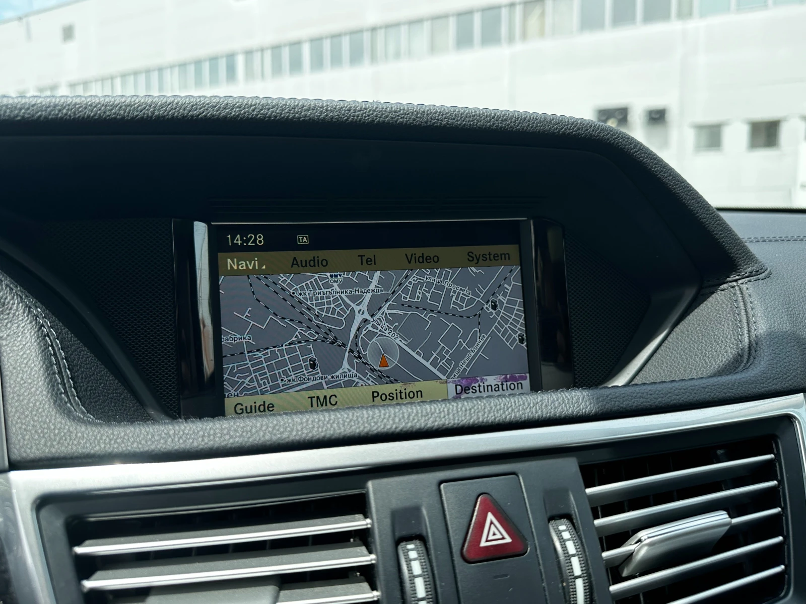 Mercedes-Benz E 350 3.0d 231 к.с./ГАРАНЦИЯ ОТ КЕНТАВЪР, снимка 15 - Автомобили и джипове - 54616193