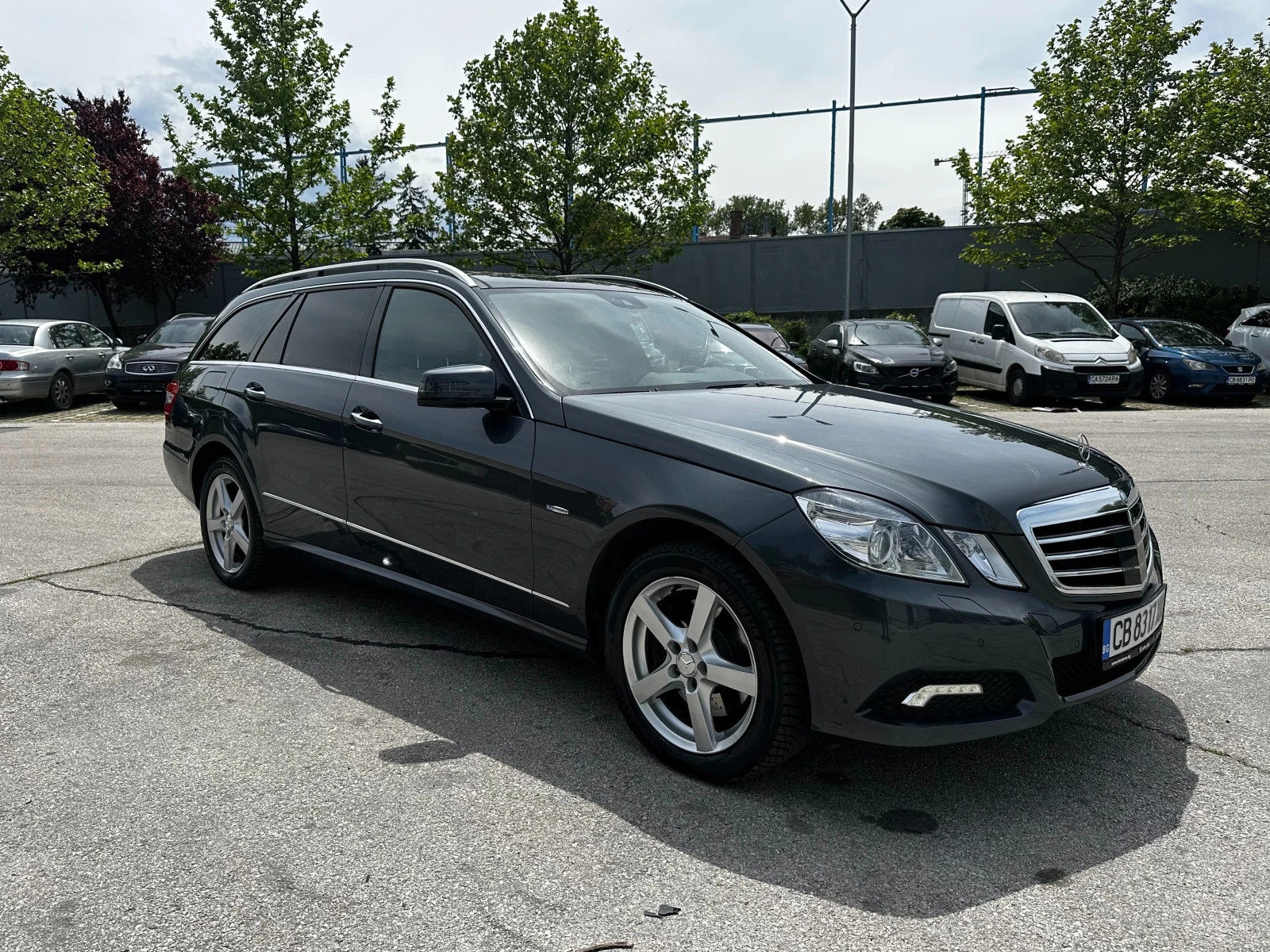 Mercedes-Benz E 350 3.0d 231 к.с./ГАРАНЦИЯ ОТ КЕНТАВЪР, снимка 6 - Автомобили и джипове - 54616193