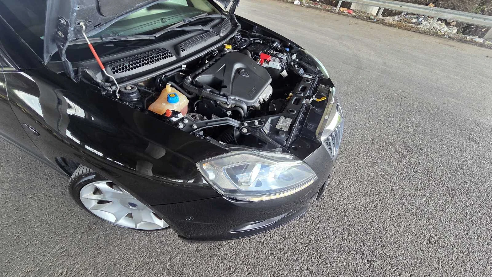 Lancia Delta 1.4 Т-jet, снимка 6 - Автомобили и джипове - 54670116