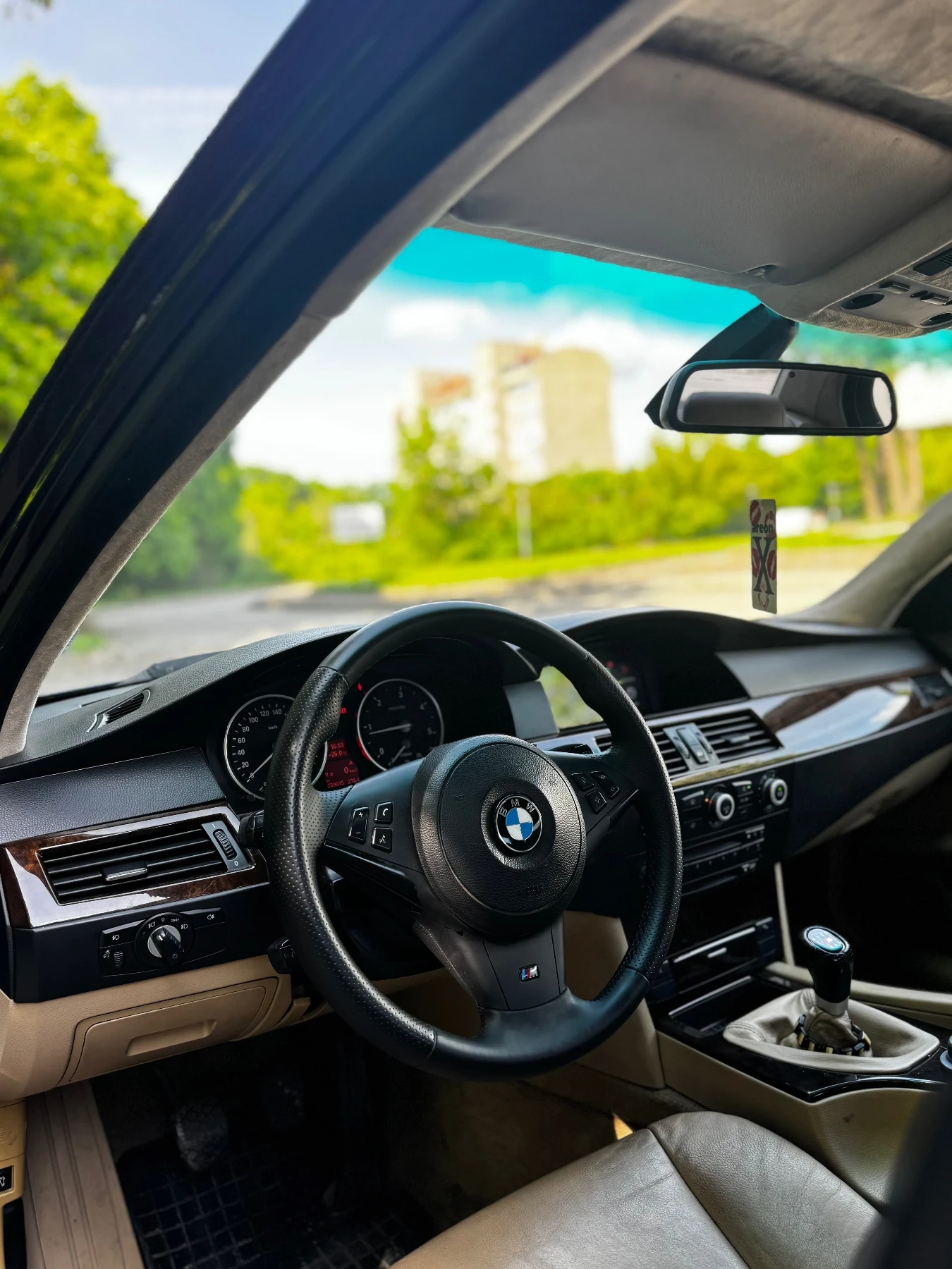 BMW 520, снимка 7 - Автомобили и джипове - 54674835