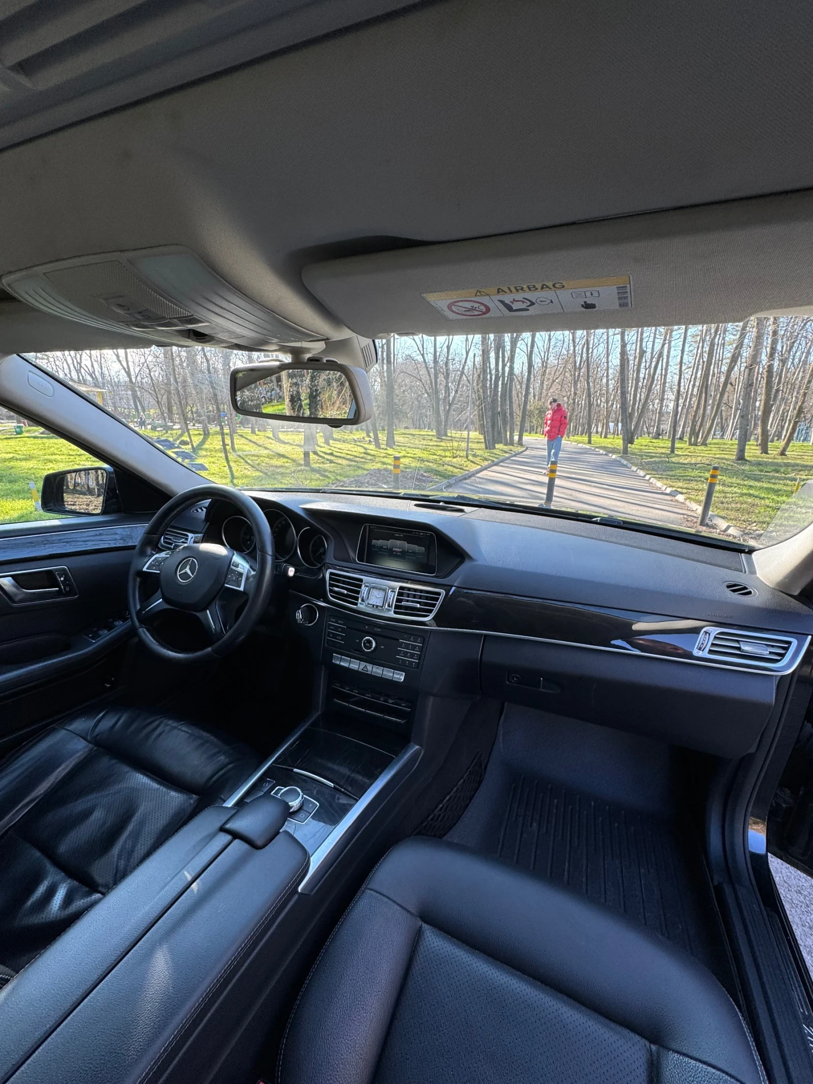 Mercedes-Benz E 220, снимка 11 - Автомобили и джипове - 54787015