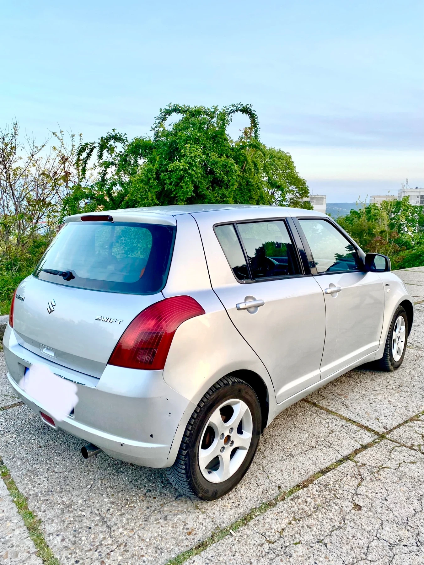 Suzuki Swift 1.3 DDis, снимка 4 - Автомобили и джипове - 55098093