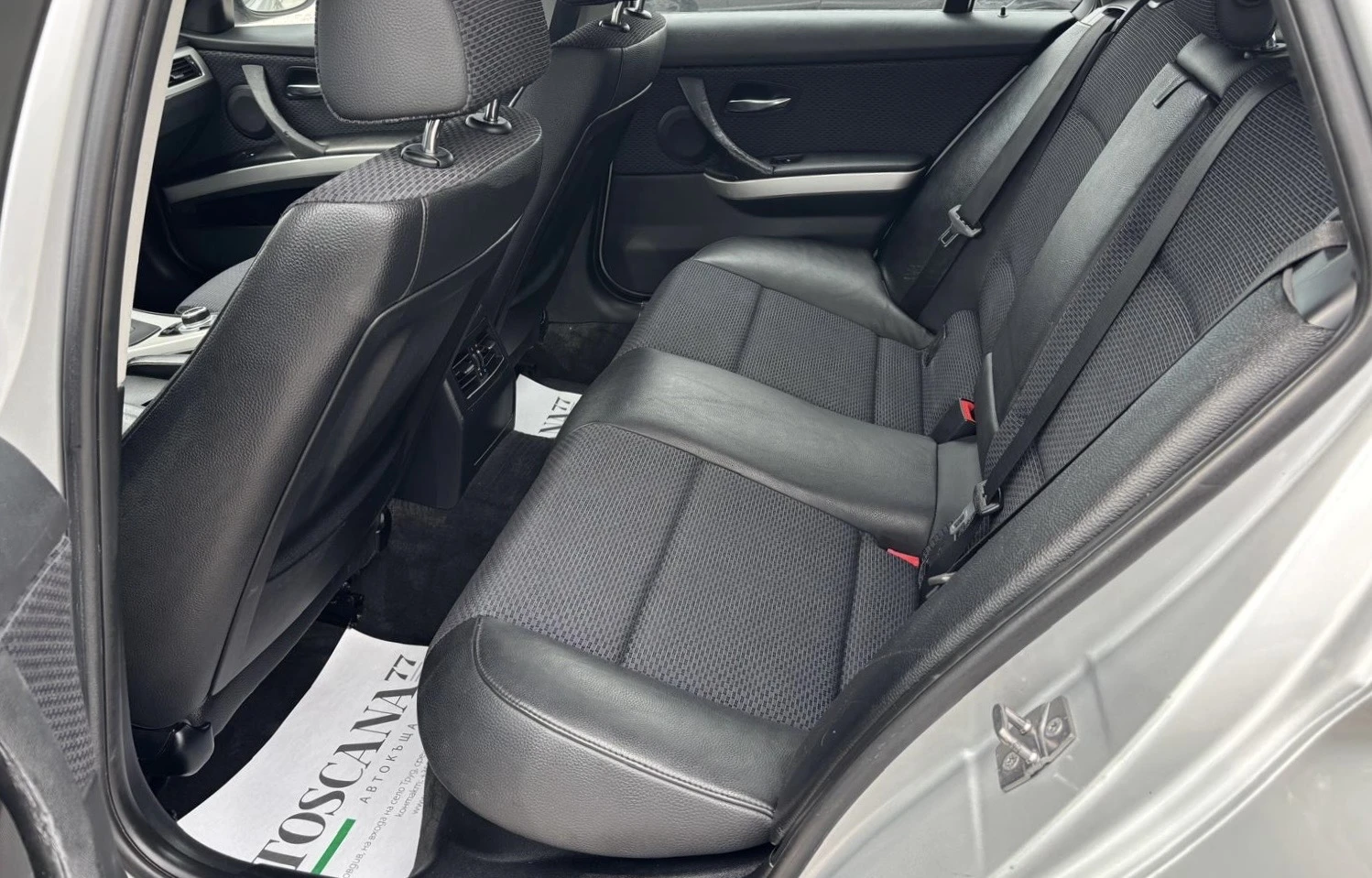 BMW 320 d* xDrive* Navi* Кожа* Лизинг, снимка 10 - Автомобили и джипове - 55405595