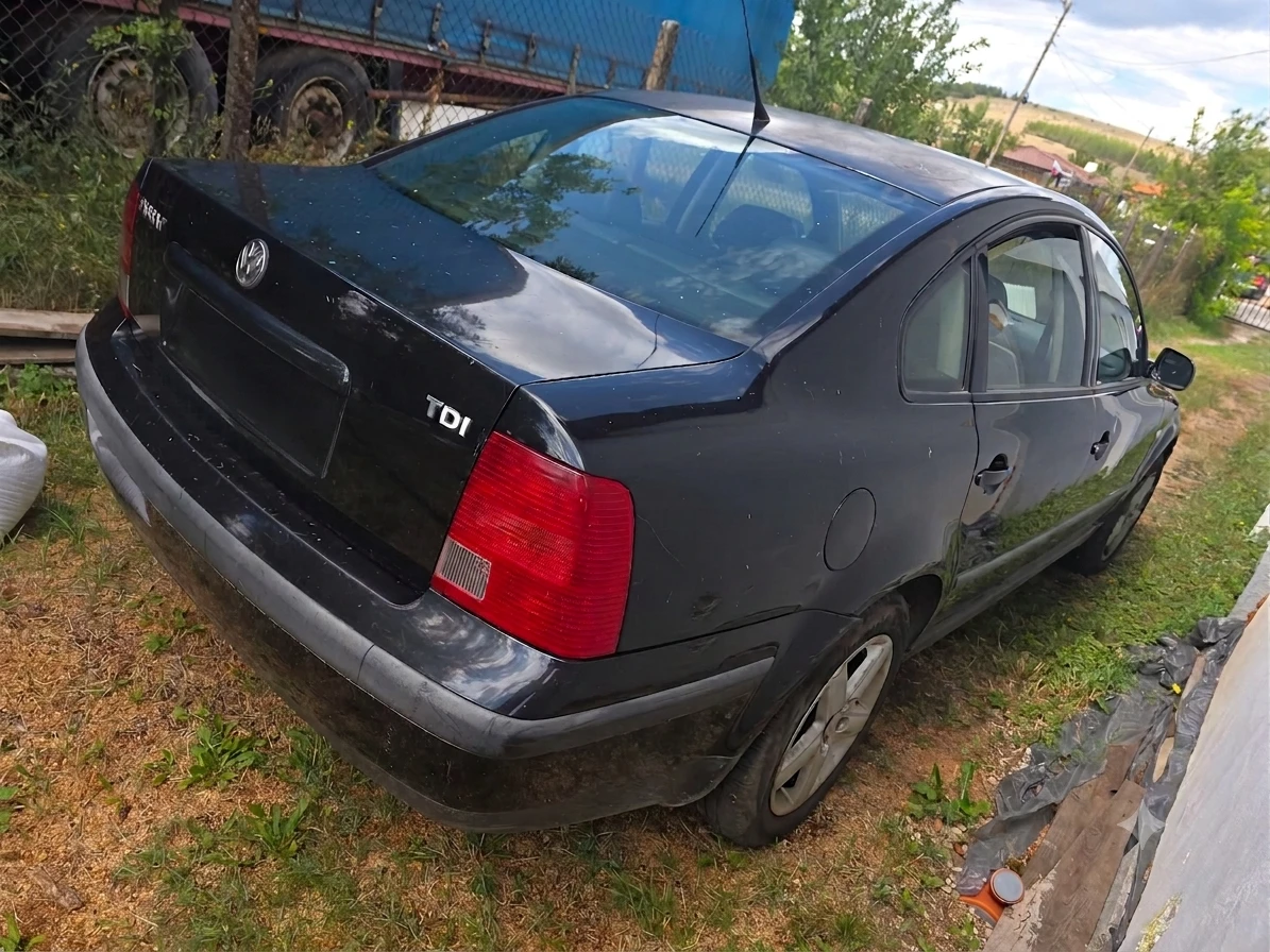 VW Passat, снимка 2 - Автомобили и джипове - 55417042