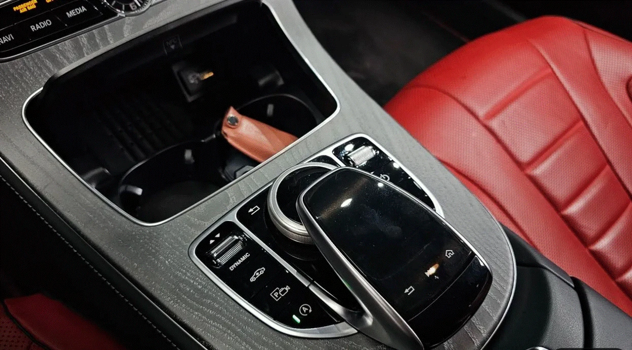 Mercedes-Benz CLS 450 DESIGNO * EXCLUSIVE EDITION * ОБДУХВАНЕ * HUD * , снимка 11 - Автомобили и джипове - 55582677