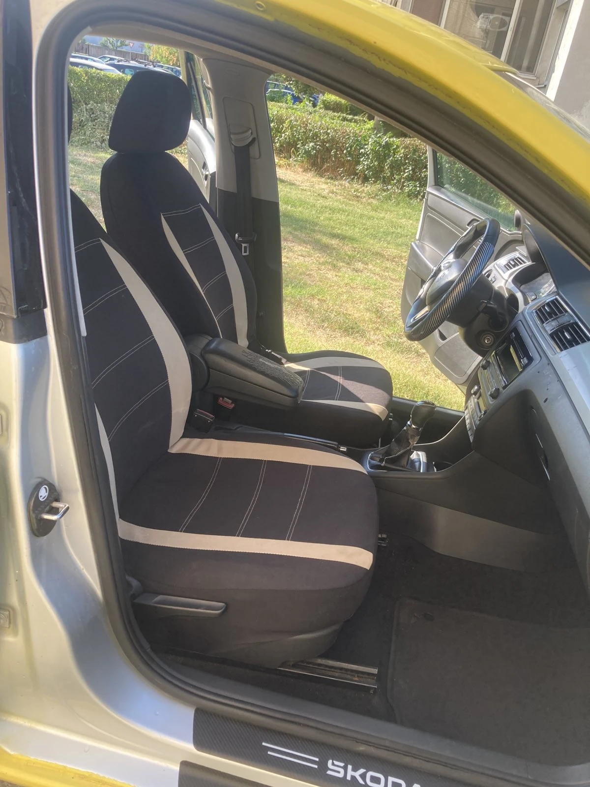 Skoda Rapid 1.2MPI Газов Инжекцион, снимка 12 - Автомобили и джипове - 55673779