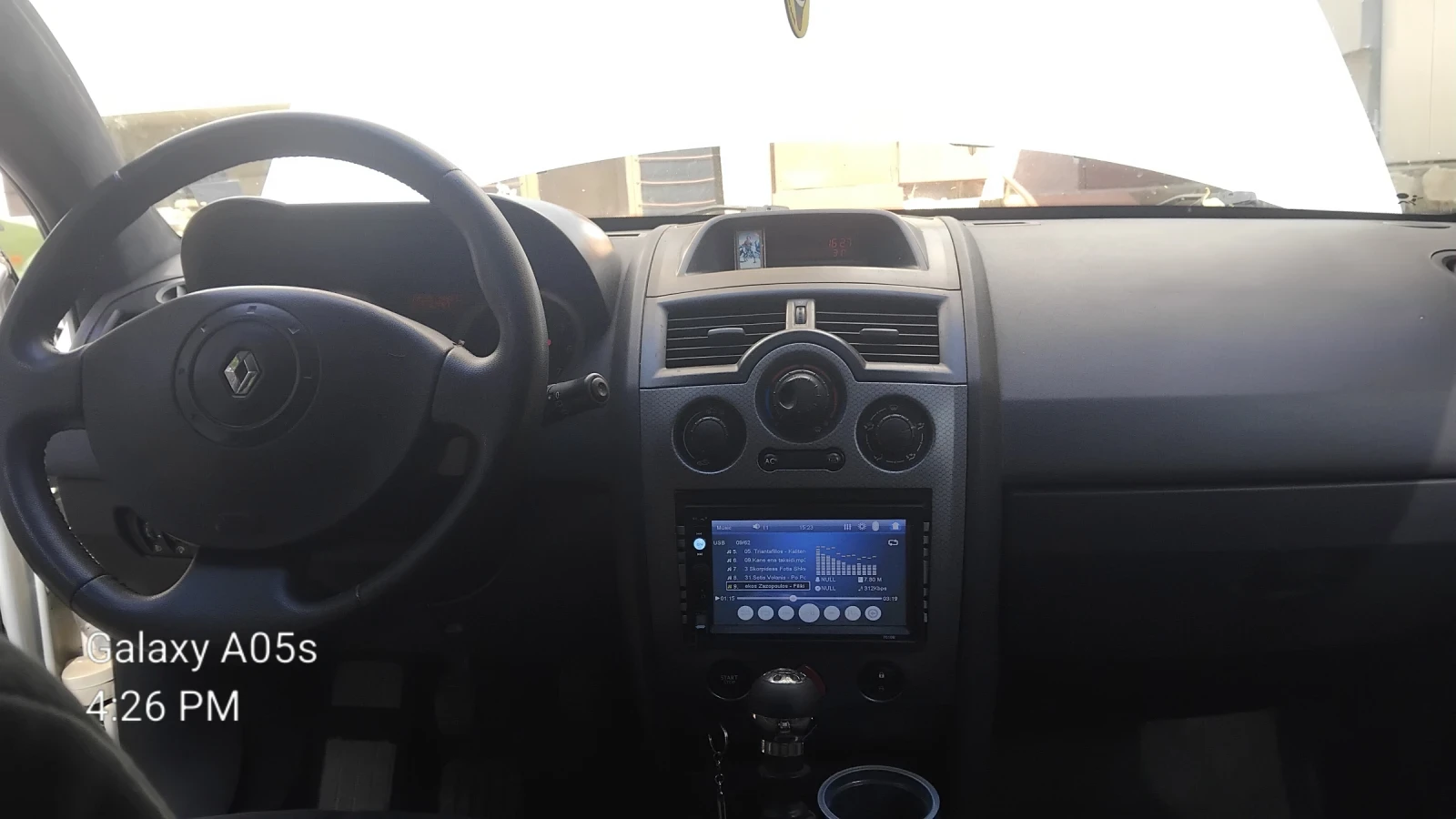 Renault Megane, снимка 4 - Автомобили и джипове - 55877646