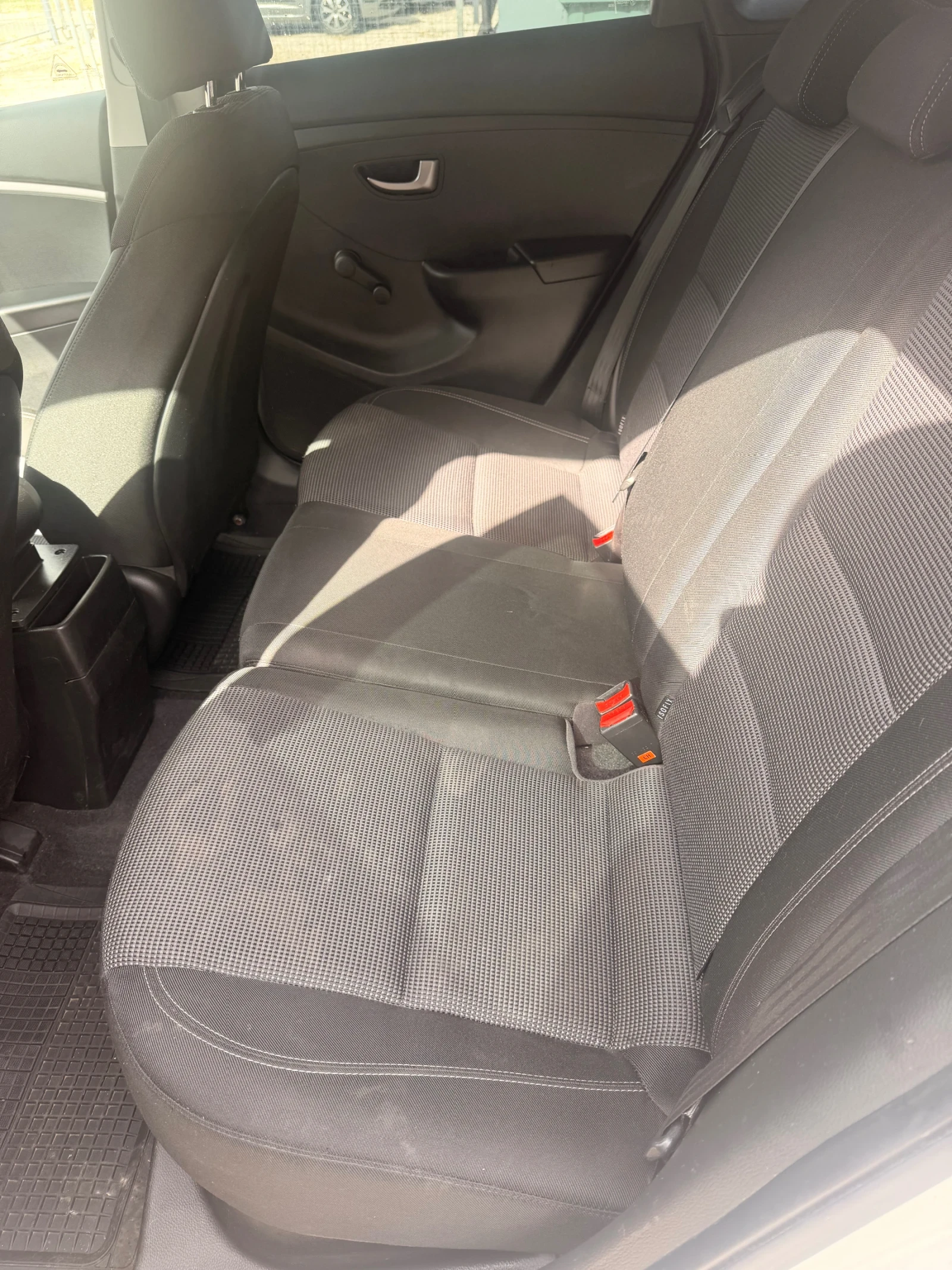 Hyundai I30 1.4, снимка 8 - Автомобили и джипове - 56315469