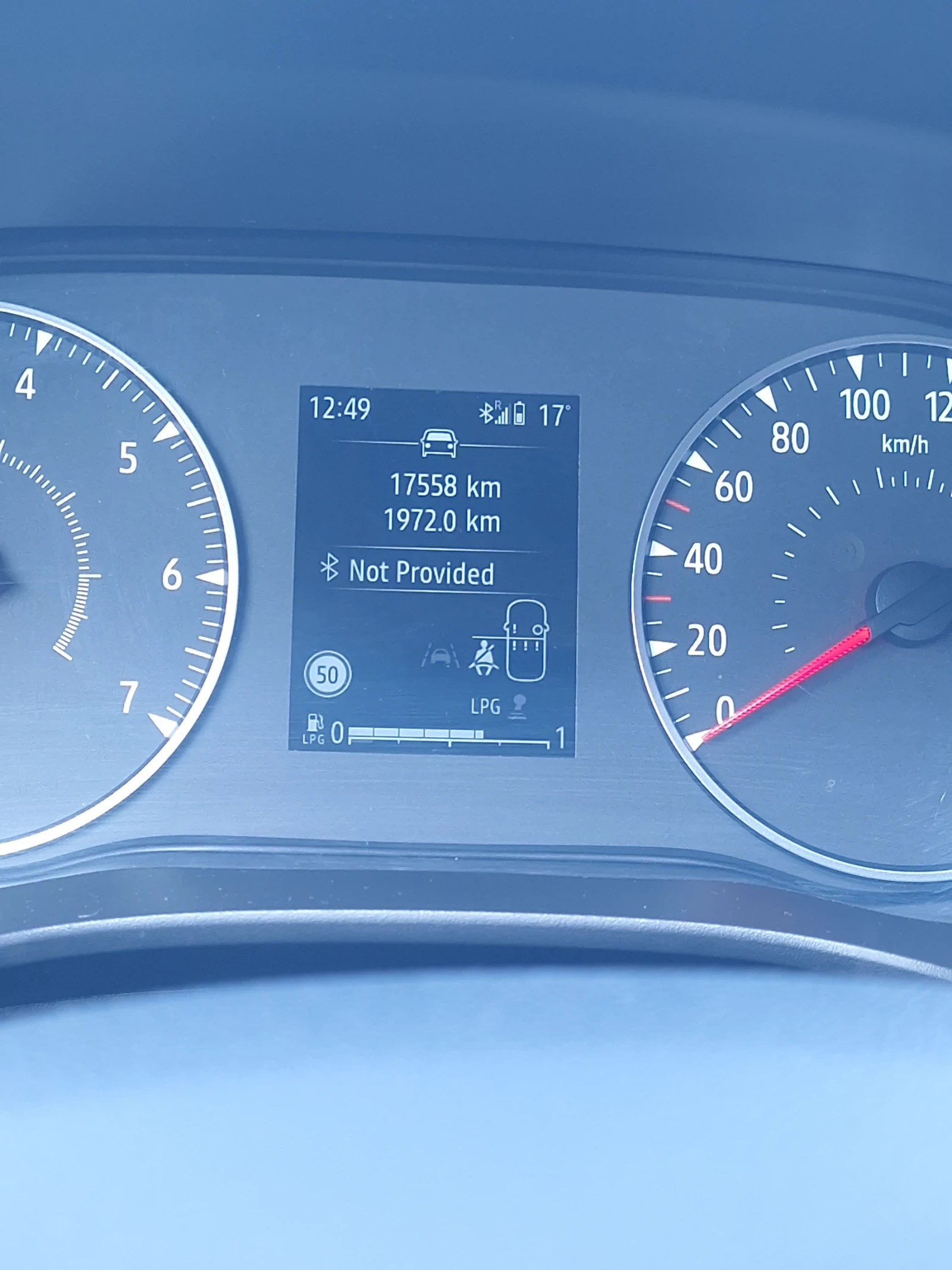 Dacia Logan, снимка 4 - Автомобили и джипове - 56460715