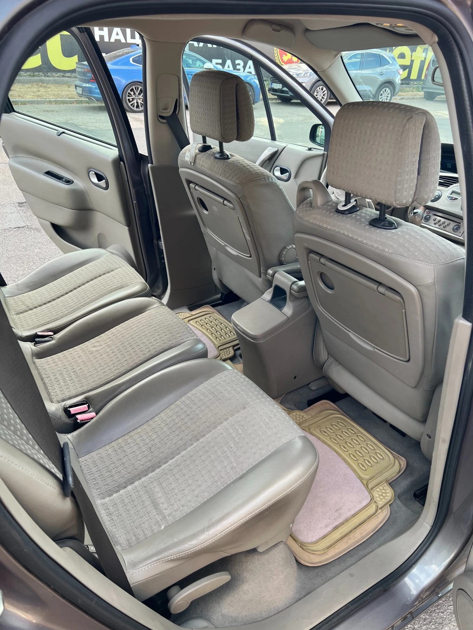 Renault Grand scenic II  (facelift), снимка 6 - Автомобили и джипове - 56748340