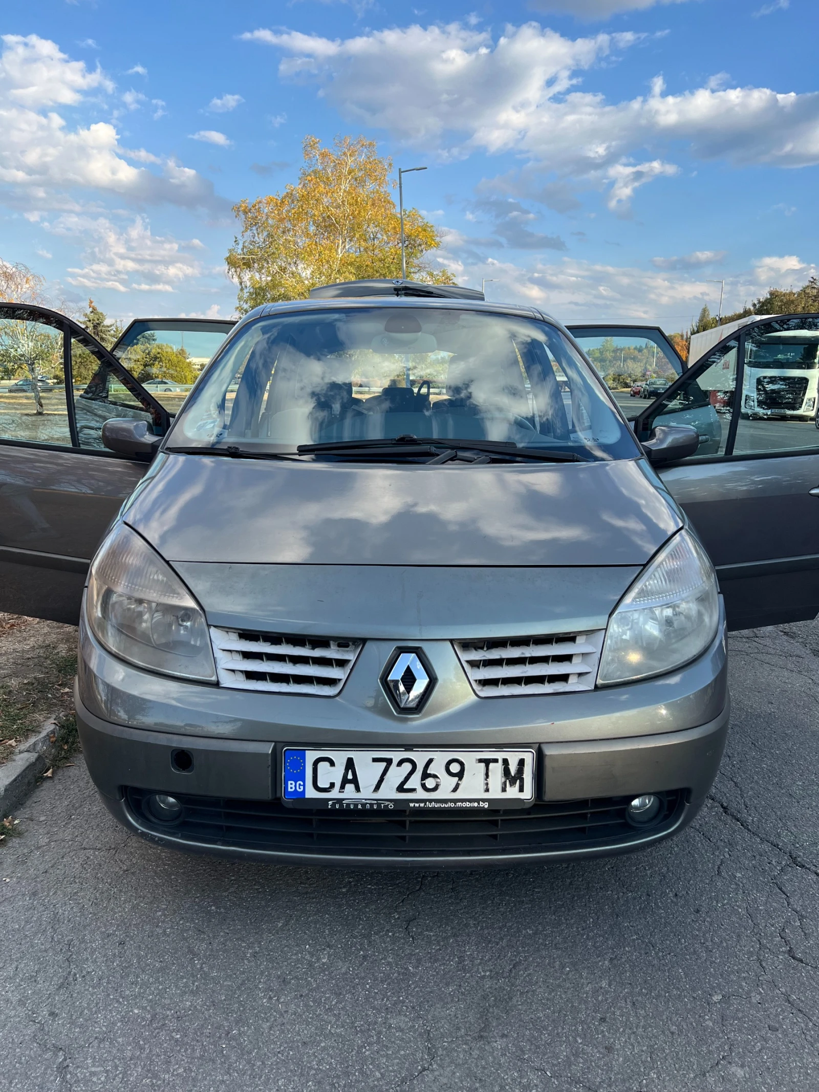 Renault Grand scenic II  (facelift), снимка 5 - Автомобили и джипове - 56748340