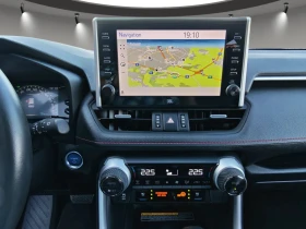 Toyota Rav4 BI-TONE/Панорама/Подгрев/Обдухване/Камера 360/HUD, снимка 16