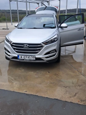 Hyundai Tucson 2.0 CRDI 4WD automatic, panorama, снимка 2