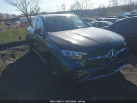  Mercedes-Benz GLC 30...