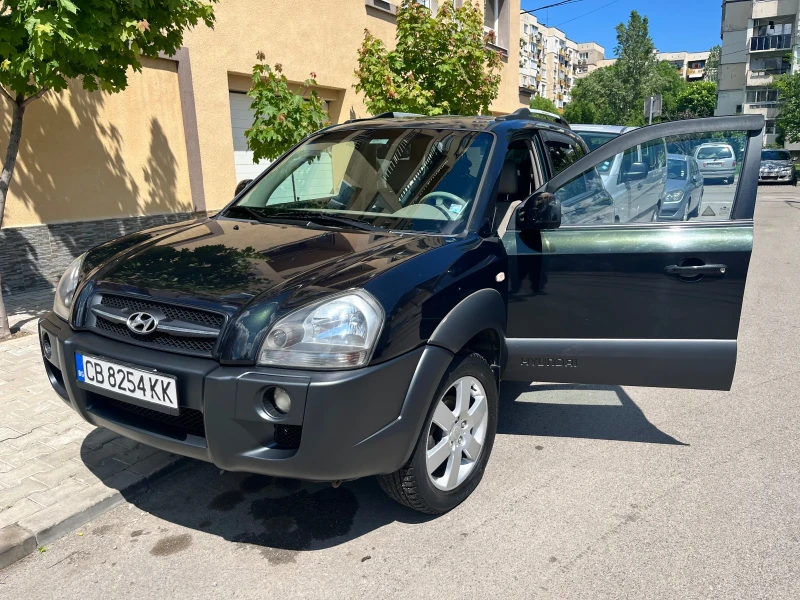 Hyundai Tucson, снимка 11 - Автомобили и джипове - 47384890