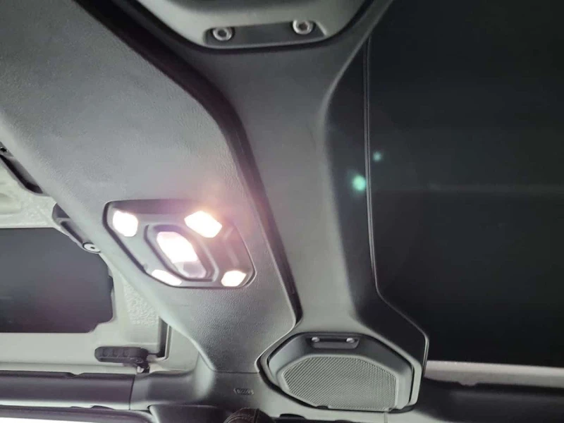 Jeep Gladiator * RUBICON CREW CAB SHORT BED * CARFAX * ЦЕНА ДО БГ, снимка 12 - Автомобили и джипове - 53508462