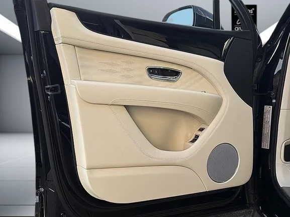 Bentley Bentayga V8 EWB = Atelier Edition = Гаранция, снимка 6 - Автомобили и джипове - 54013799