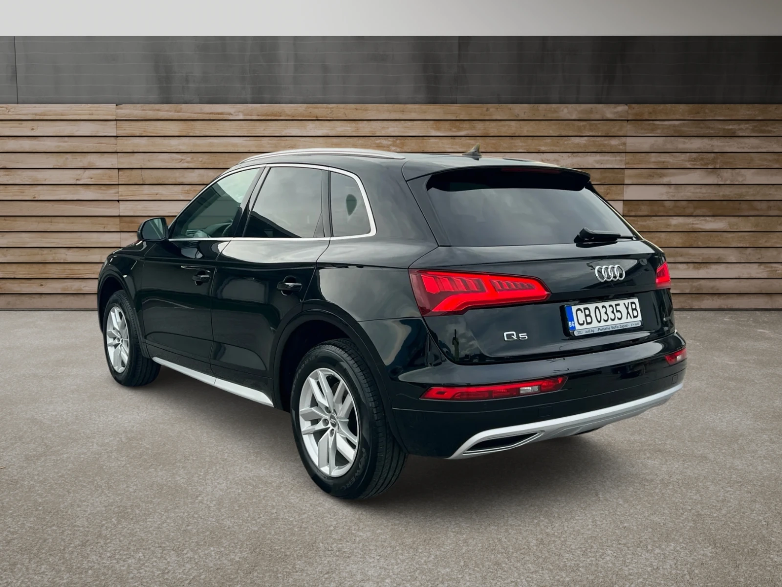 Audi Q5 45TFSi quattro Premium - изображение 4