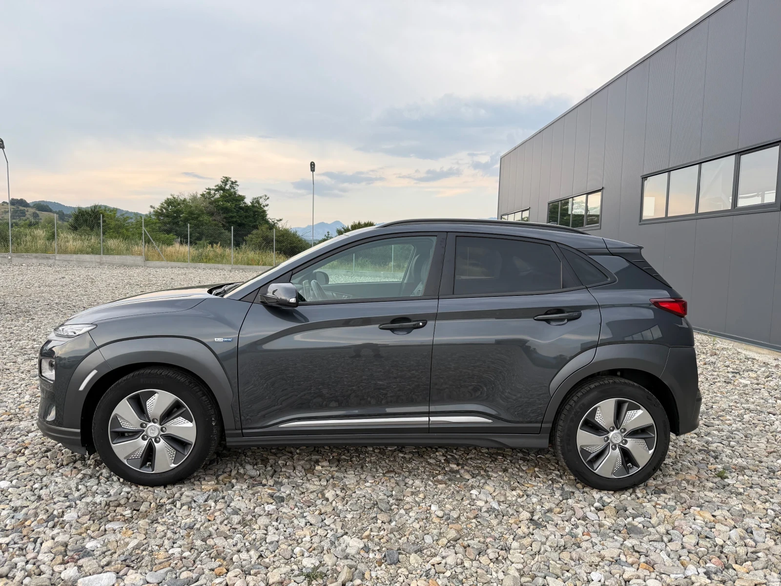 Hyundai Kona PREMIUM/BLUEDRIVE/64kWh/100% SOH  - изображение 3
