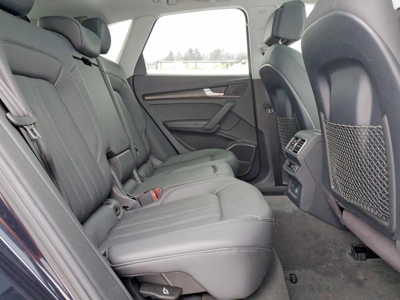 Audi Q5 2.0l Premium Plus, снимка 11 - Автомобили и джипове - 53939025